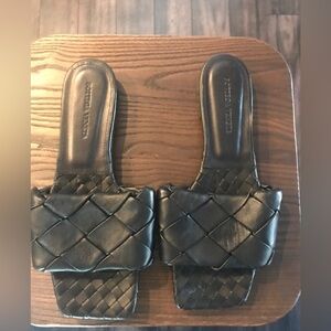 Bottega Veneta Lido Slide Size 39